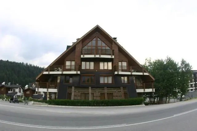 Redenka Lodge 반스코